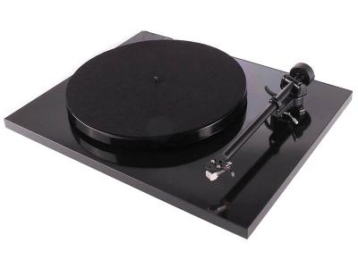 Rega Intro Turntable - Black [Turntable]